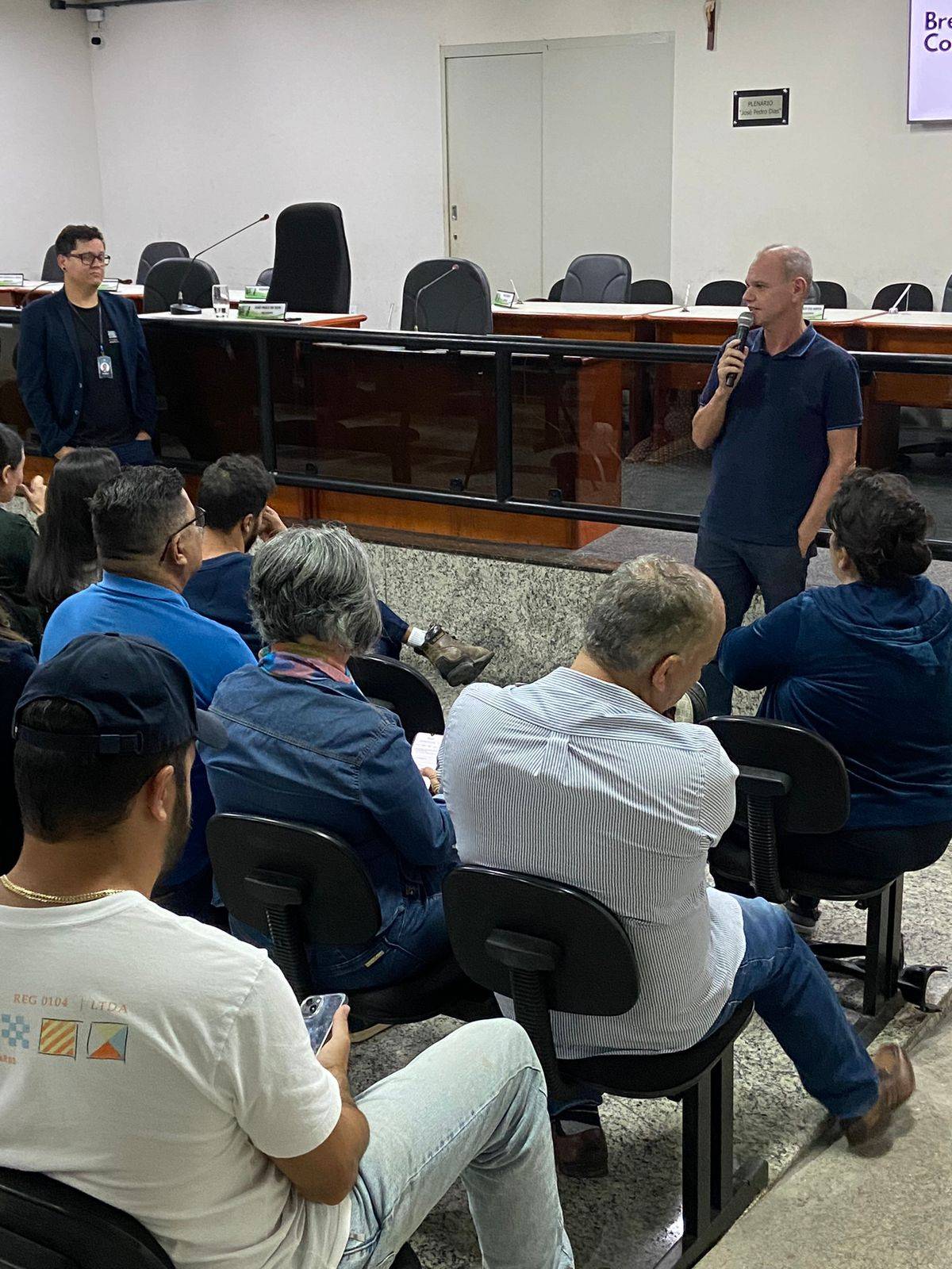 compressed_a09aa0ab-ad61-459e-b573-7a0a8842e5c6